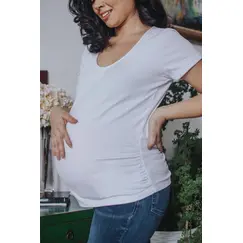 Camiseta materna con mangas de algodón color blanco, Talla de Ropa Materna: S